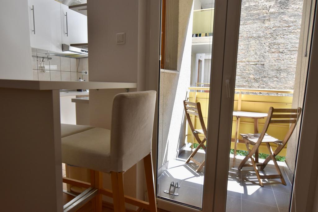 Central Studio Boulevard Budapest Exteriör bild